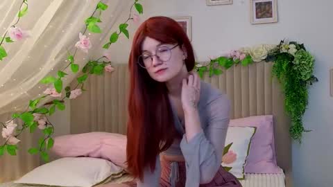 kiki_blue_eyes online show from October 2025 04:23:02 AM