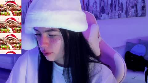 Snapshot of kiki_cams chatting on December 2024 06:17:01 PM kIKI online show from December 2024 06:17:01 PM