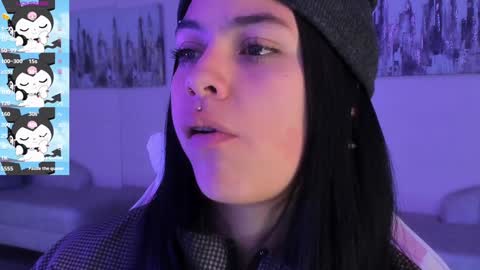 Snapshot of kiki_cams chatting on January 2025 03:58:02 AM kIKI online show from January 2025 03:58:02 AM