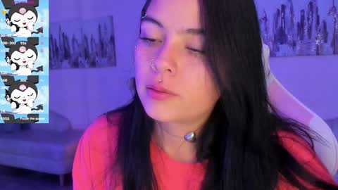 Snapshot of kiki_cams chatting on January 2025 07:03:01 AM kIKI online show from January 2025 07:03:01 AM
