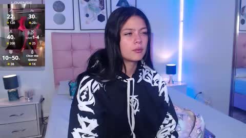 Snapshot of kiki_cams chatting on October 2025 11:49:02 AM kIKI online show from October 2025 11:49:02 AM