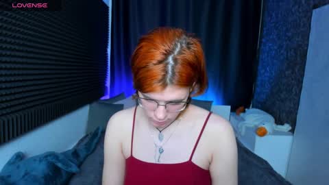 Kiki online show from December 2024 01:10:01 PM