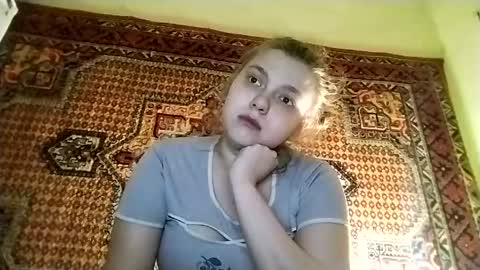 kikibang_ online show from April 2026 07:04:02 PM