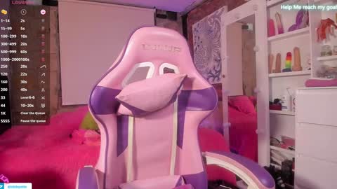 Snapshot of kikilepetite chatting on January 2025 09:53:02 PM kiki online show from January 2025 09:53:02 PM