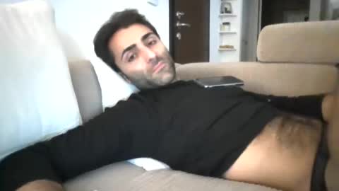 kikkus01 online show from November 2025 01:43:03 PM