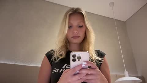 Snapshot of killer__tits chatting on July 2026 05:12:02 PM Killer Tits online show from July 2026 05:12:02 PM