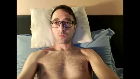 Snapshot of killua1993 chatting on October 2025 04:24:02 PM kingstoned online show from October 2025 04:24:02 PM