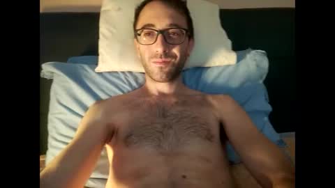 Snapshot of killua1993 chatting on October 2025 09:21:02 AM kingstoned online show from October 2025 09:21:02 AM