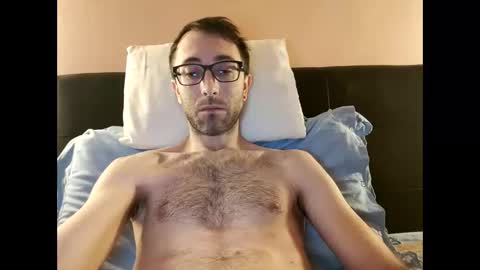 Snapshot of killua1993 chatting on October 2025 07:53:01 AM kingstoned online show from October 2025 07:53:01 AM