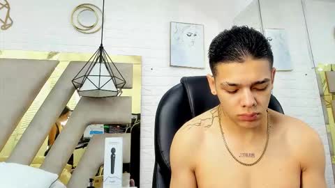 Snapshot of kim69_and_noah chatting on February 2026 01:05:02 PM cherry online show from February 2026 01:05:02 PM