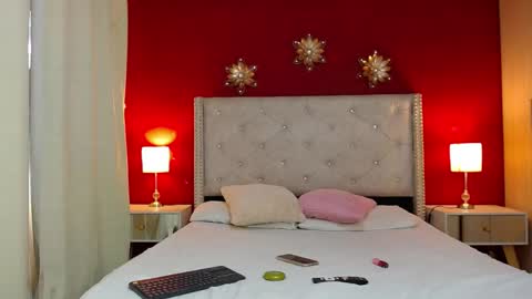 Mia  Kim online show from April 2026 05:03:01 PM