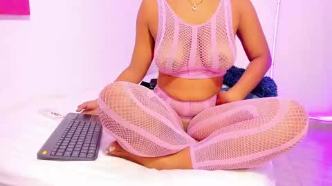 kim online show from February 2025 08:25:01 PM