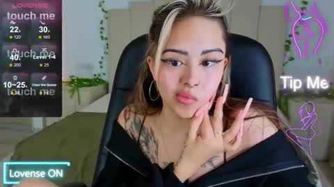 Snapshot of kim_brownie chatting on October 2025 08:26:02 AM Kim online show from October 2025 08:26:02 AM