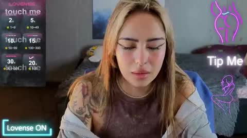 Snapshot of kim_brownie chatting on October 2025 05:22:02 AM Kim online show from October 2025 05:22:02 AM