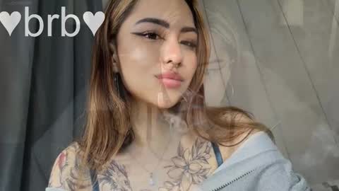 Snapshot of kim_brownie chatting on November 2025 08:10:01 PM Kim online show from November 2025 08:10:01 PM