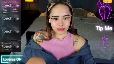 Snapshot of kim_brownie chatting on November 2025 08:27:01 AM Kim online show from November 2025 08:27:01 AM