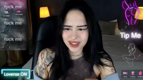 Snapshot of kim_brownie chatting on December 2025 07:52:02 PM Kim online show from December 2025 07:52:02 PM