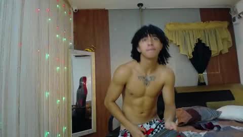 Snapshot of kim_curly_ chatting on March 2026 04:25:01 PM KIM online show from March 2026 04:25:01 PM