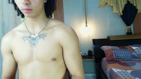 Snapshot of kim_curly_ chatting on April 2026 04:17:01 AM KIM online show from April 2026 04:17:01 AM