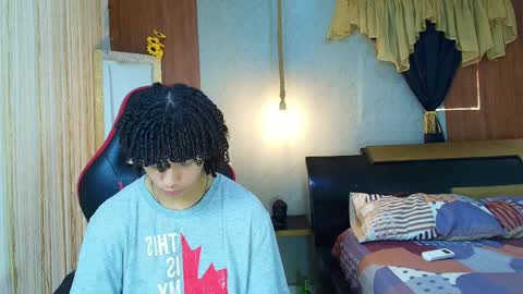 Snapshot of kim_curly_ chatting on April 2026 01:05:02 PM KIM online show from April 2026 01:05:02 PM