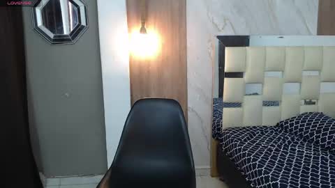 Snapshot of kim_curly_ chatting on April 2026 01:28:01 PM KIM online show from April 2026 01:28:01 PM