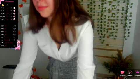 Kim online show from October 2025 07:06:02 AM