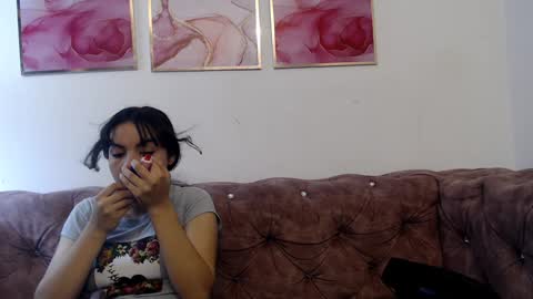 K I M online show from February 2025 11:12:01 AM