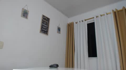 kim online show from October 2025 05:22:02 AM