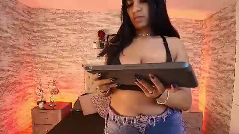 kim_noir online show from July 2026 12:09:02 PM