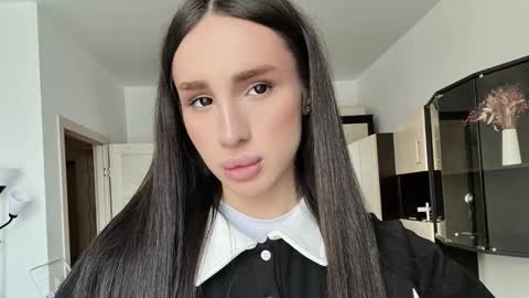 Kim Oberlin online show from February 2026 07:50:02 PM