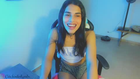 Snapshot of kim_wexler chatting on January 2025 11:47:01 PM OnlyFans kimberlywexlr online show from January 2025 11:47:01 PM