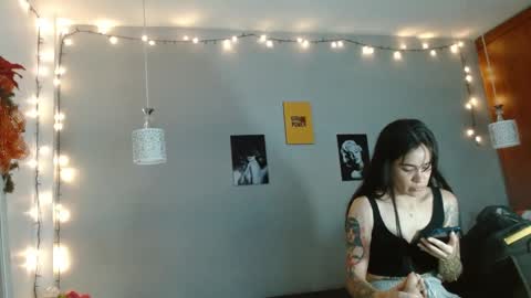 Snapshot of kimandyuk chatting on December 2024 07:03:02 PM Kim  Yuk online show from December 2024 07:03:02 PM