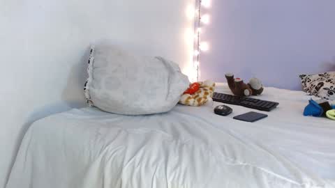 Snapshot of kimandyuk chatting on January 2025 01:10:02 AM Kim  Yuk online show from January 2025 01:10:02 AM