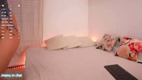 Kim online show from November 2025 01:16:01 AM