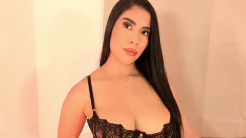 Snapshot of kimberlin_cam_ chatting on June 2026 08:11:02 PM Kimberlin online show from June 2026 08:11:02 PM