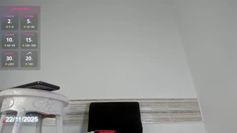 Snapshot of kimberly_house chatting on November 2025 10:09:02 PM Kimberly 3 online show from November 2025 10:09:02 PM