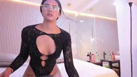 kimberly Montiel online show from August 2026 06:54:01 PM