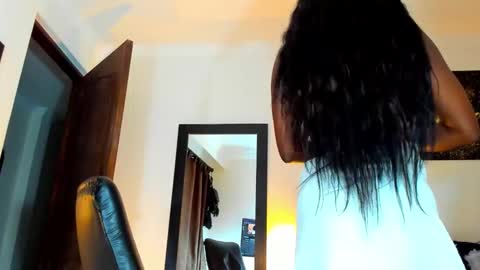 Snapshot of kimberlybanks2 chatting on November 2025 10:15:02 AM Kimberly Banks online show from November 2025 10:15:02 AM