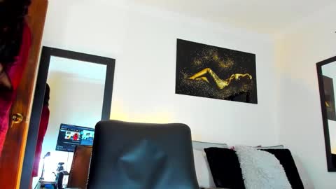 Snapshot of kimberlybanks2 chatting on November 2025 01:04:01 PM Kimberly Banks online show from November 2025 01:04:01 PM