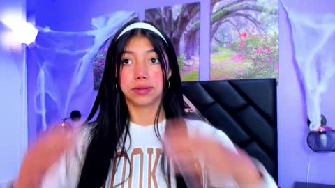 Kimberly Villalobos online show from October 2025 11:33:02 AM