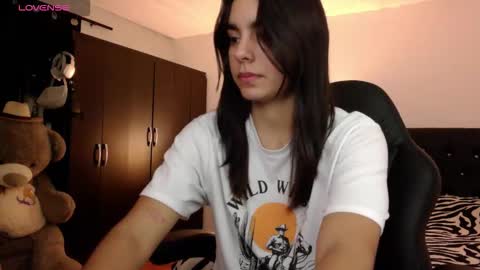 Snapshot of kimcandy_ chatting on September 2025 02:48:01 AM CAMI online show from September 2025 02:48:01 AM