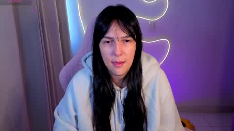 Kim 3 online show from June 2026 02:19:02 PM