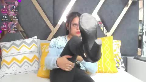 Snapshot of kimianal chatting on November 2025 01:54:02 PM Kimy online show from November 2025 01:54:02 PM