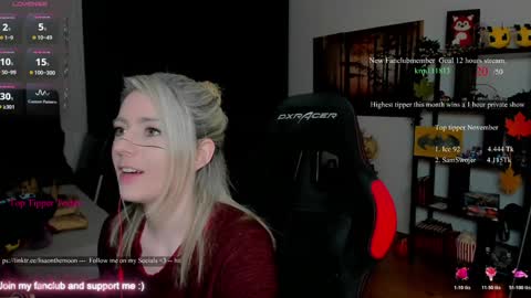 Snapshot of kimilee22 chatting on November 2025 07:04:02 PM Wolfs Girl online show from November 2025 07:04:02 PM