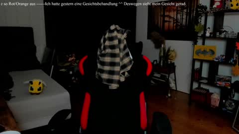 Snapshot of kimilee22 chatting on November 2025 02:42:02 PM Wolfs Girl online show from November 2025 02:42:02 PM