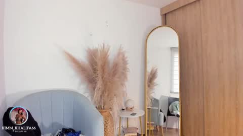 Kim  online show from October 2025 08:31:01 PM