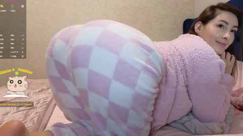 Kimmie online show from October 2025 06:49:01 PM