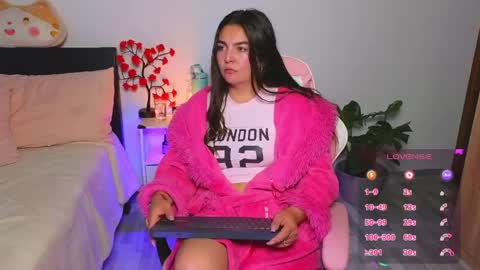 Snapshot of kimmie_dollxo chatting on May 2026 11:54:01 PM kimmie_dollxo online show from May 2026 11:54:01 PM