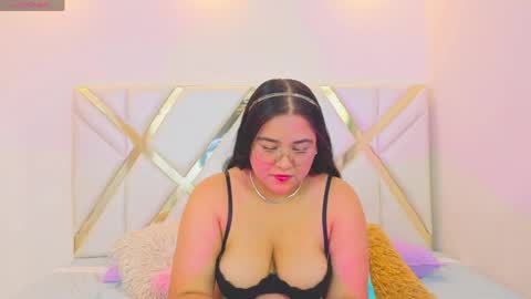 Kimmy  online show from May 2026 12:35:02 PM