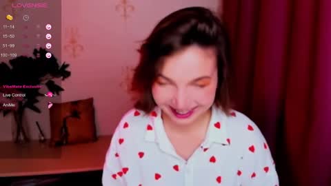 Hazel online show from October 2025 08:20:02 AM